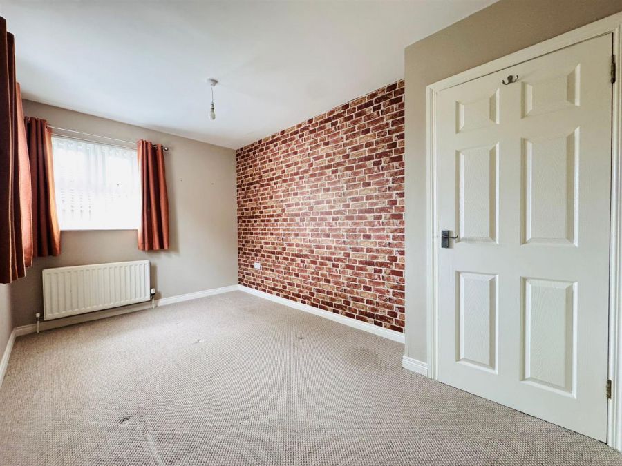 10 Tobar Glen