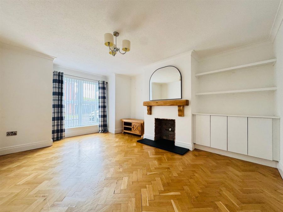 10 Tobar Glen