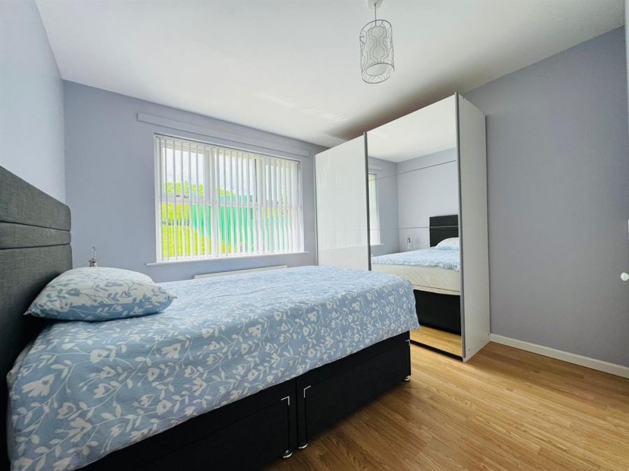 18 Mayfield Road