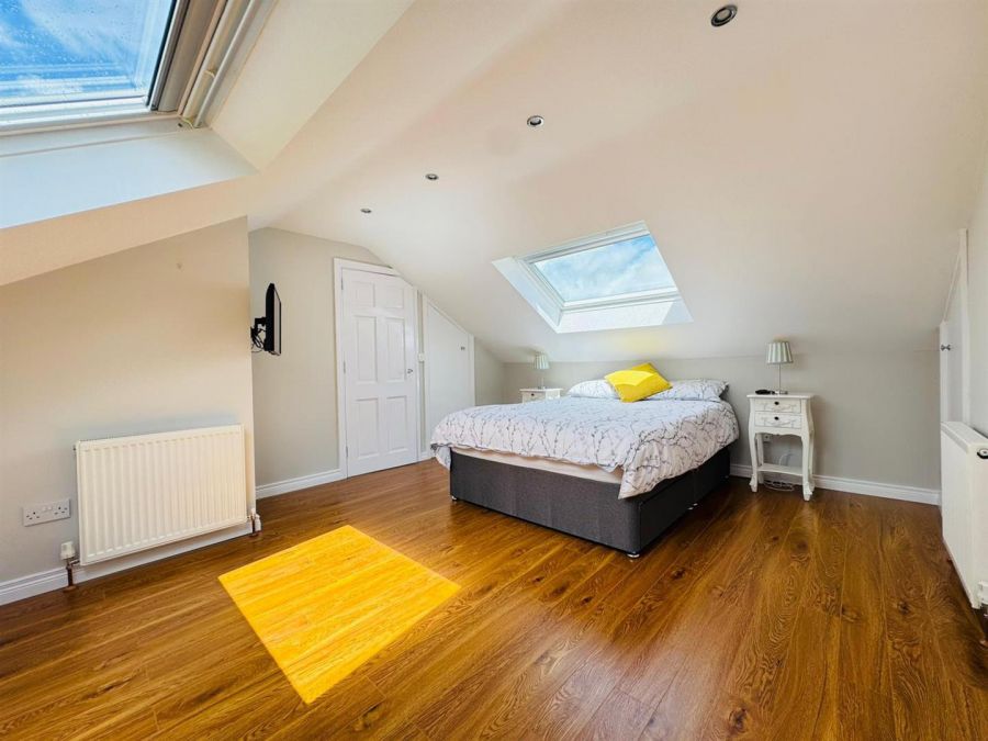 18 Mayfield Road