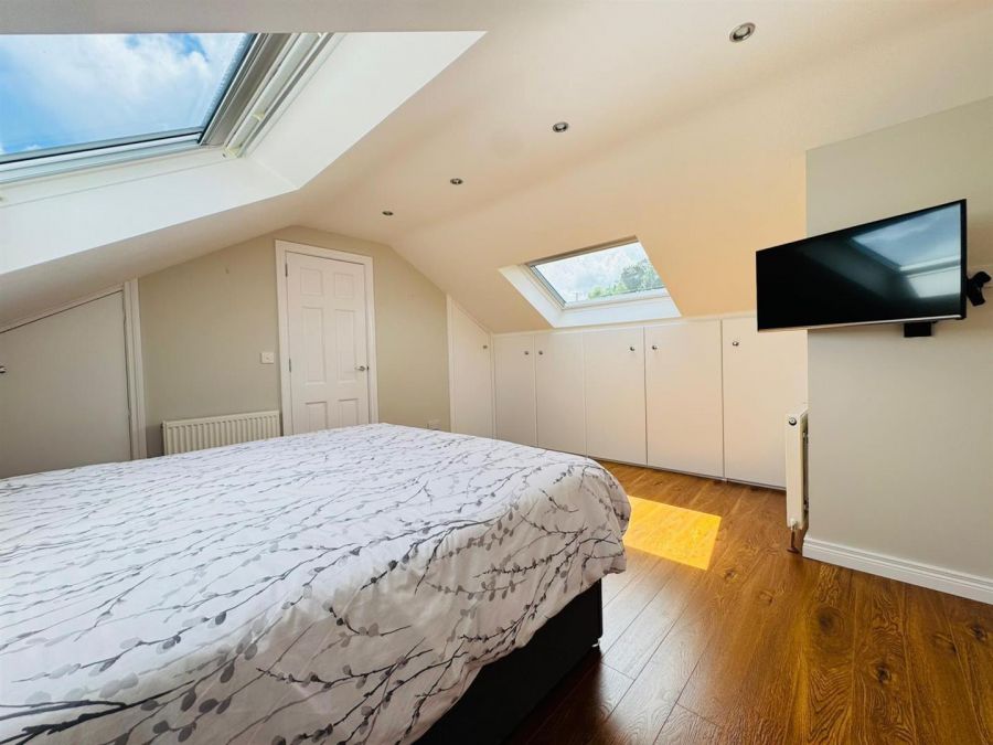 18 Mayfield Road