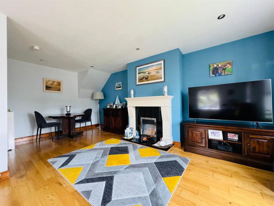 18 Mayfield Road