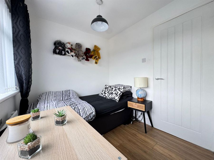 10 Brickhill Park
