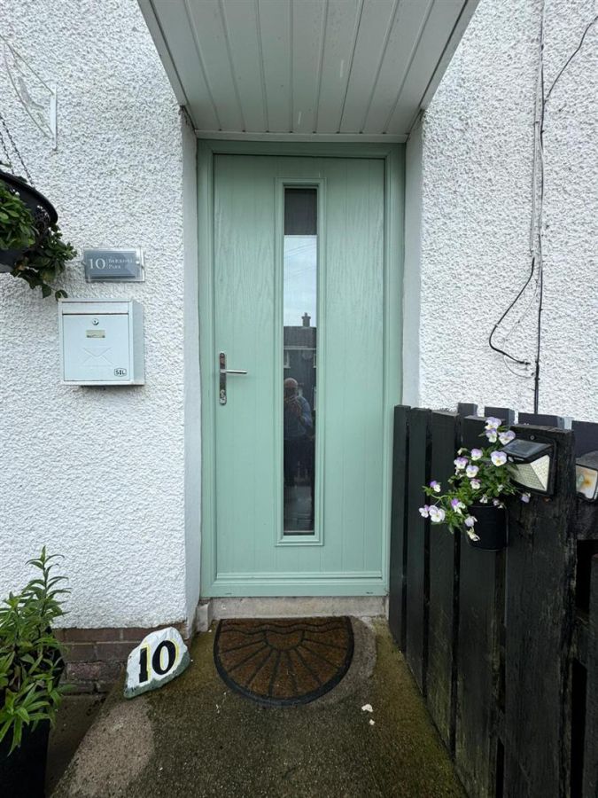 10 Brickhill Park
