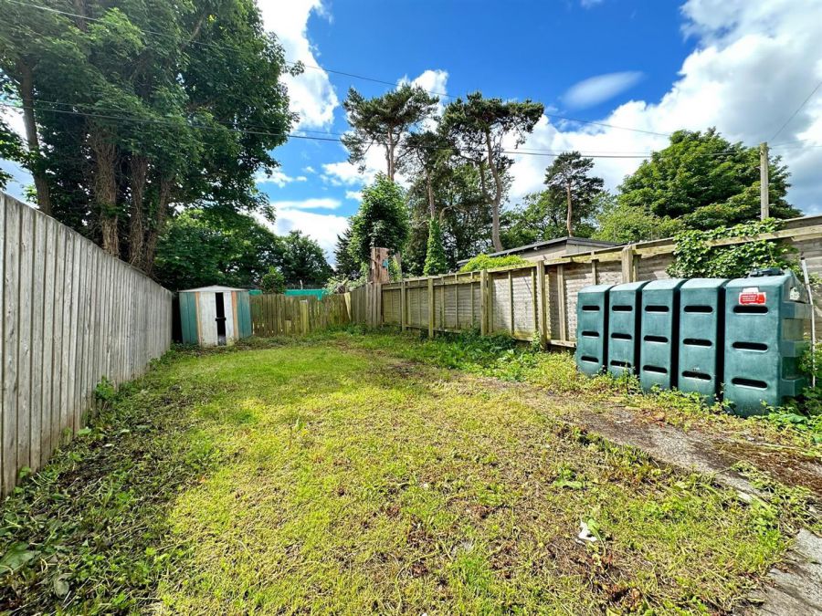 5 Abbots Gardens