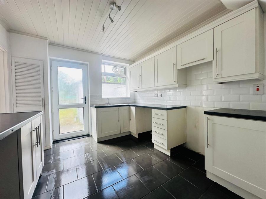 5 Abbots Gardens