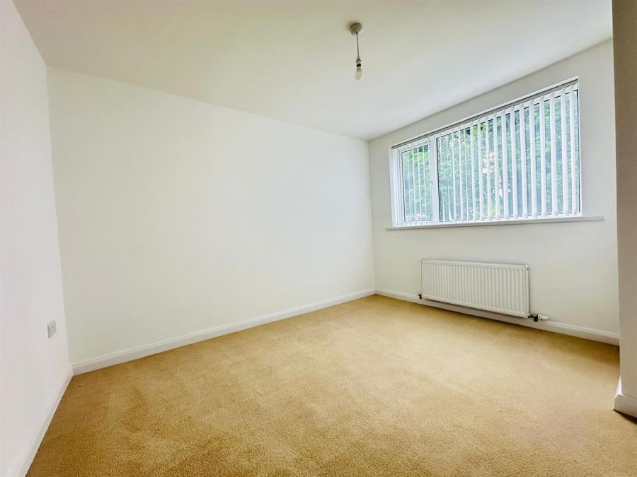 5 Abbots Gardens