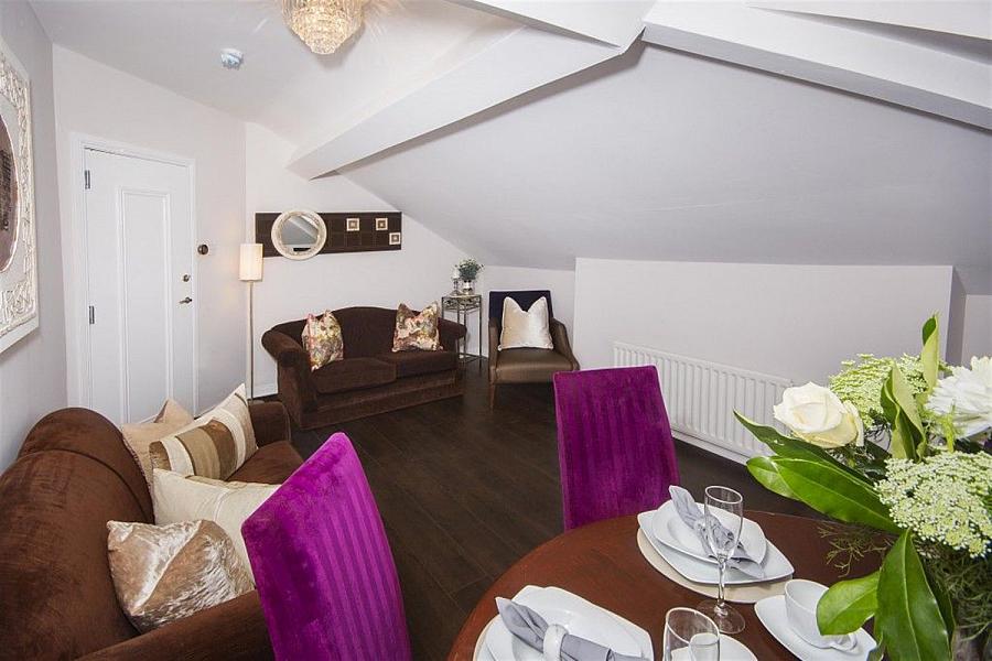 3, 74 University Street