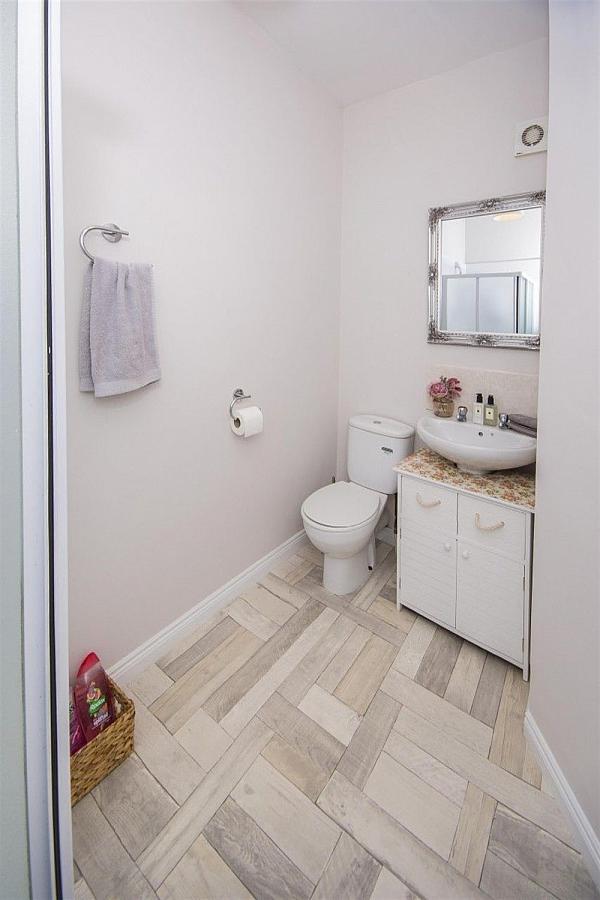 3, 74 University Street