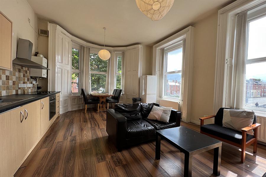 2, 74 University Street, Belfast