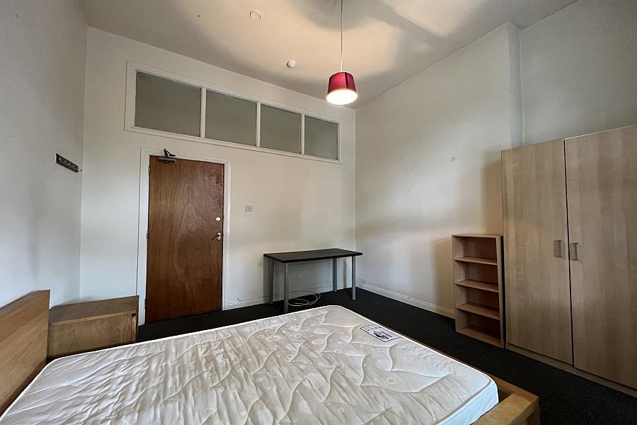 2, 74 University Street, Belfast