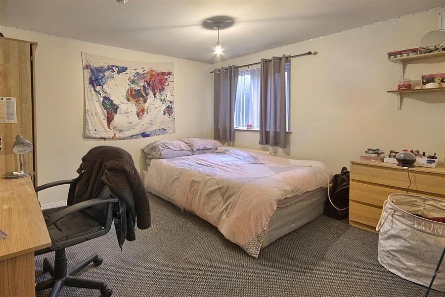 1, 74 University Street