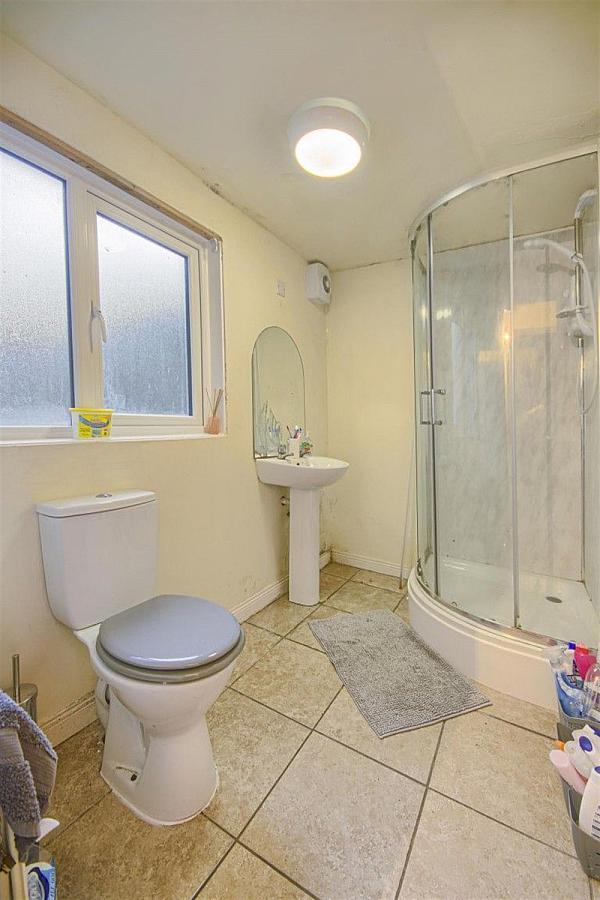 1, 74 University Street