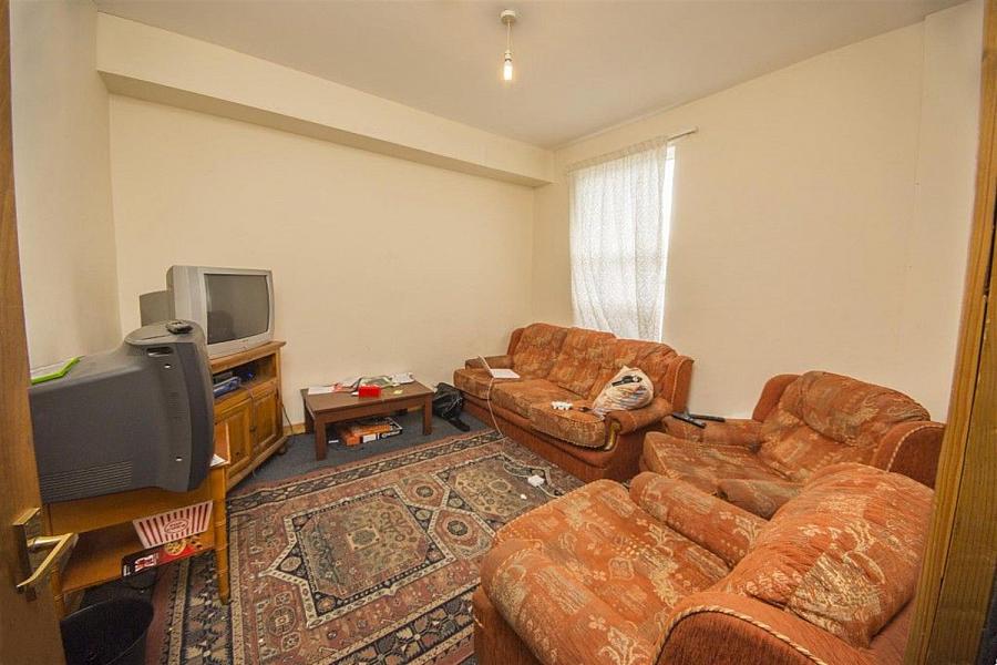 2, 26 Fitzroy Avenue