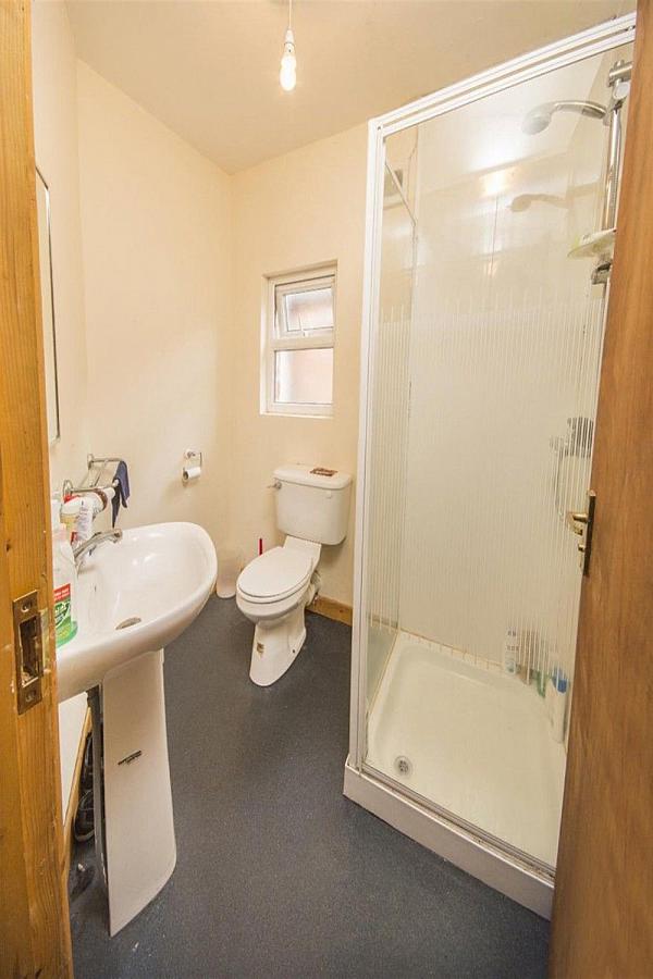 2, 26 Fitzroy Avenue