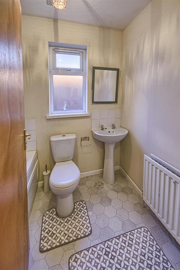 102 Tates Avenue