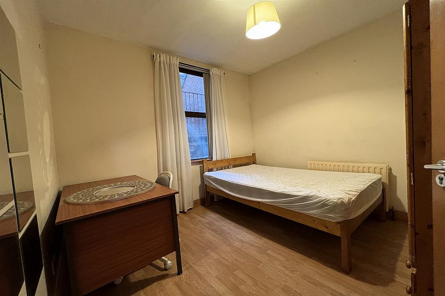 1, 40 Fitzroy Avenue