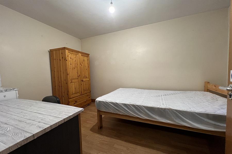 1, 40 Fitzroy Avenue