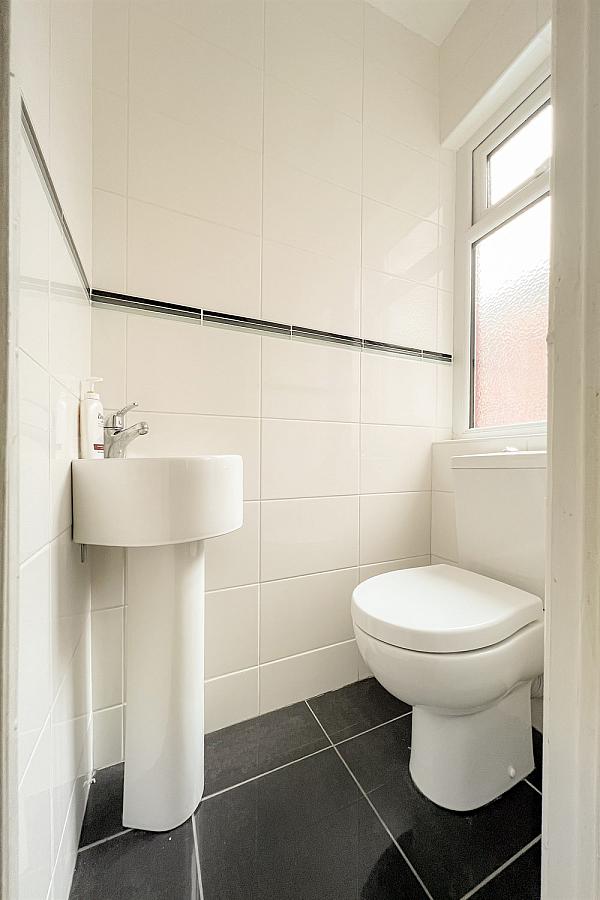 10 Strandview Street