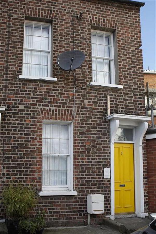 3 College Place North