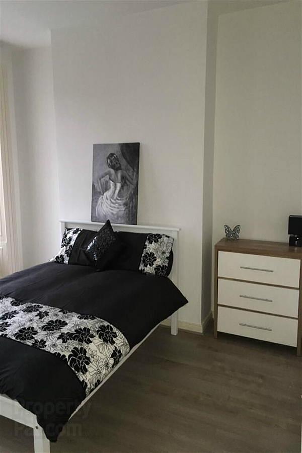 3 College Place North