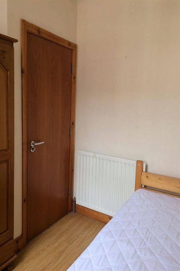 2, 28 Lawrence Street