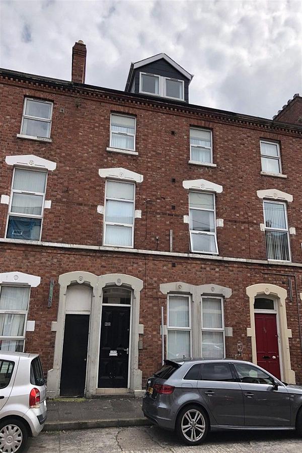 4, 28 Lawrence Street, Botanic, Belfast, BT7 1LF