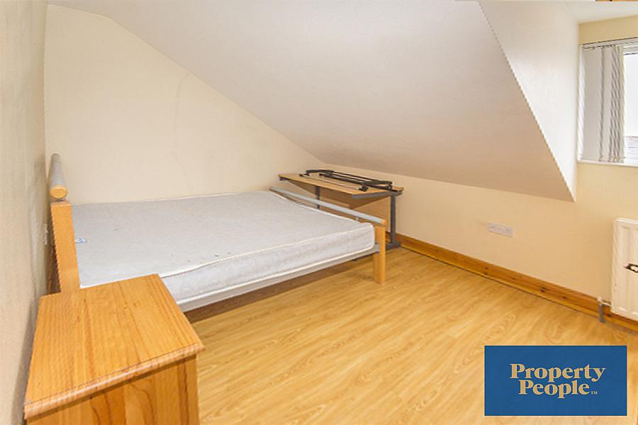 4, 28 Lawrence Street