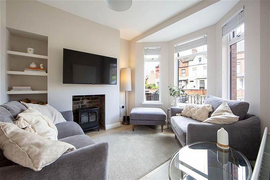 81 Ravenscroft Avenue