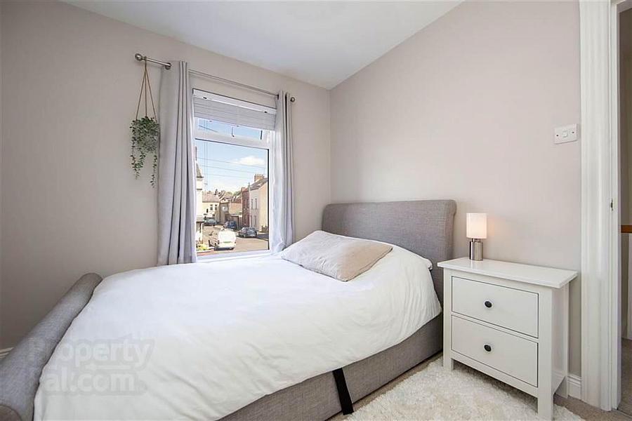 81 Ravenscroft Avenue