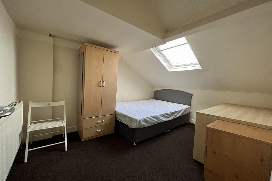 68 Rugby Avenue, Belfast