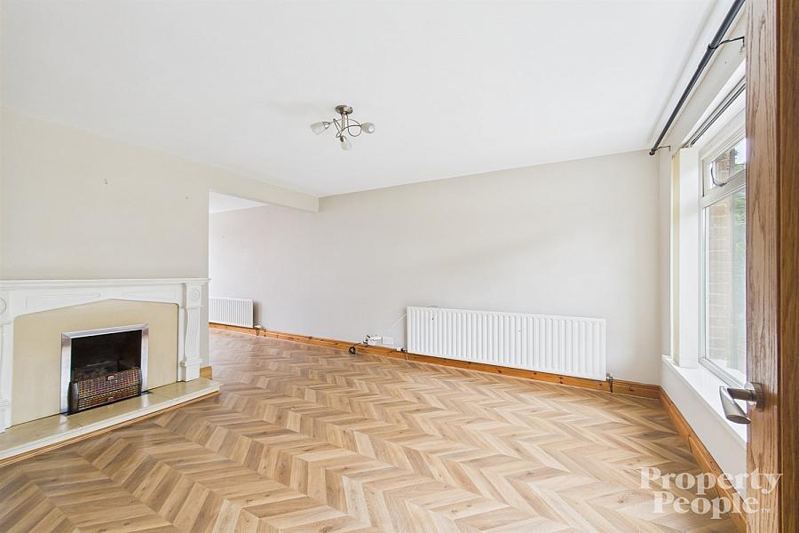 28 Woodbreda Park