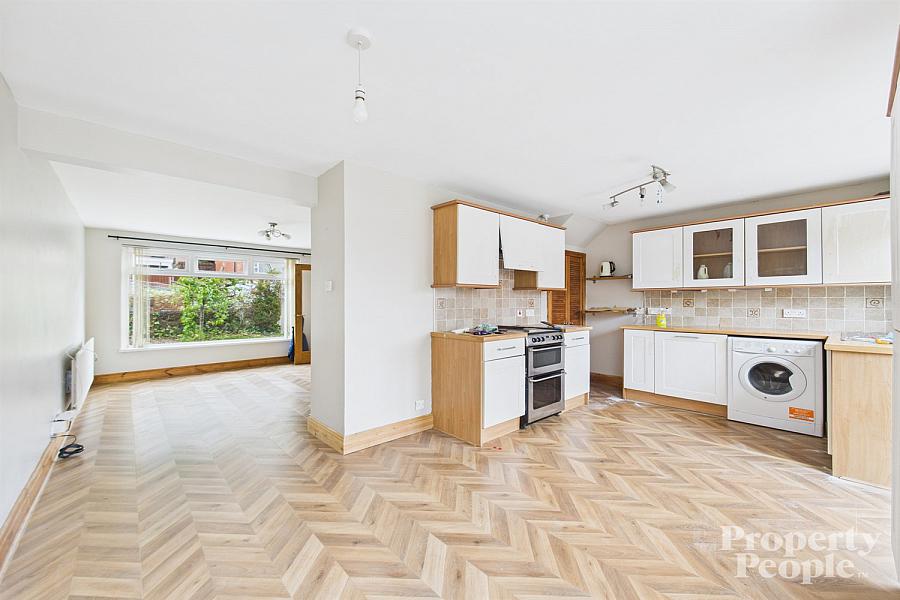 28 Woodbreda Park
