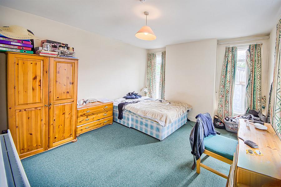 Flat 2, 19 Rugby Road