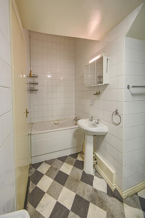 Flat 1, 21 Rugby Road