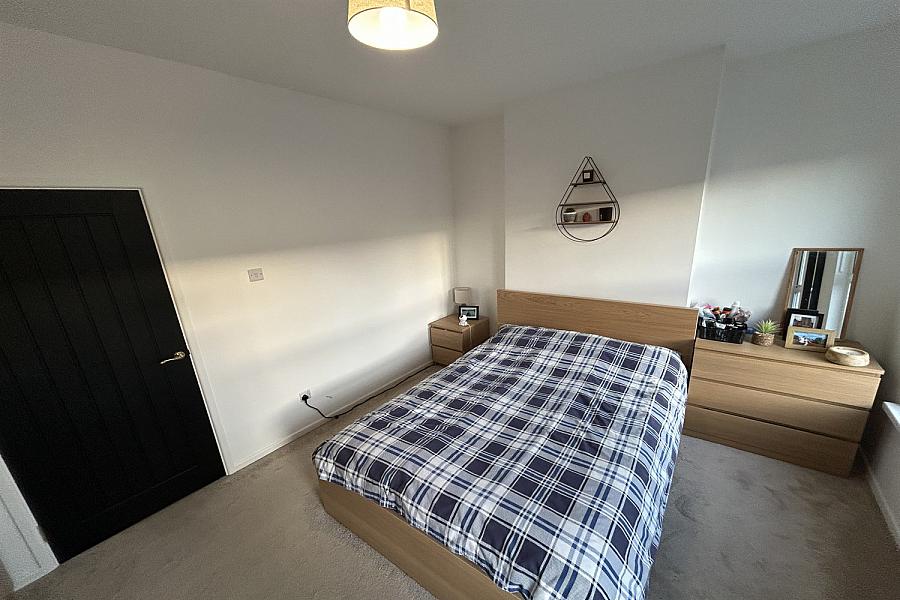 82 Richardson Street