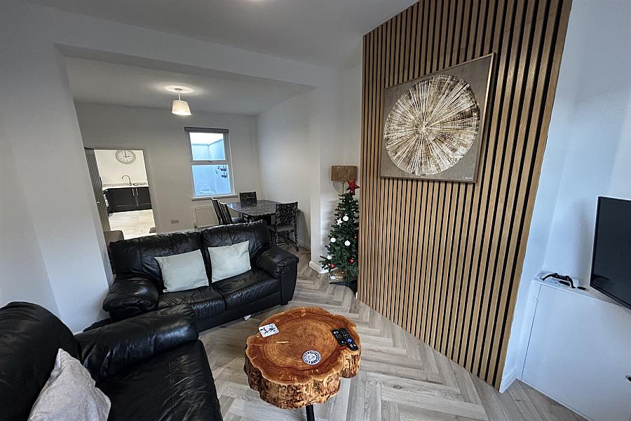 82 Richardson Street