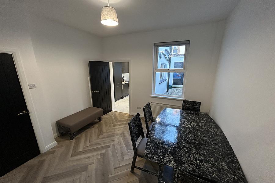 82 Richardson Street