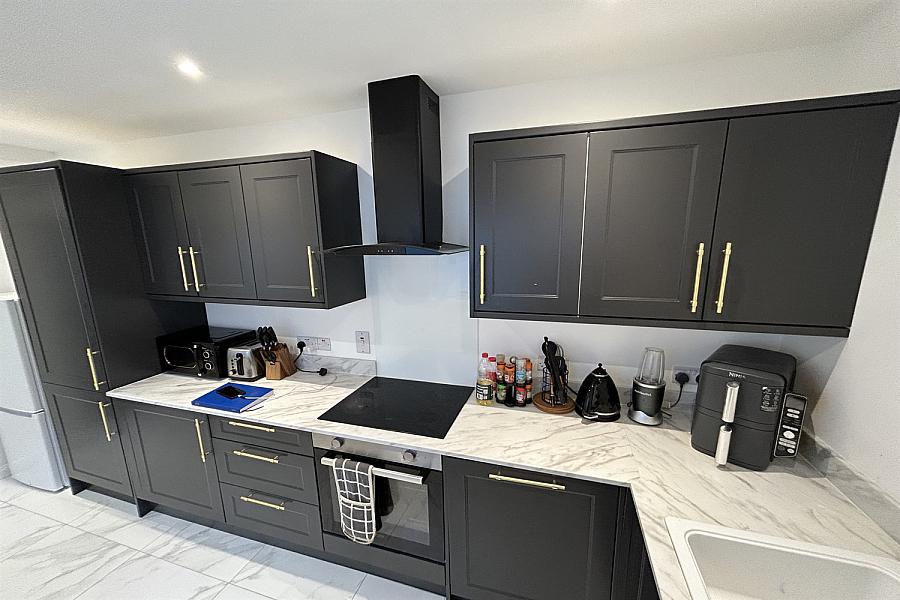 82 Richardson Street