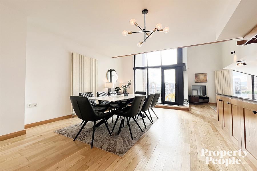 Apartment 17, Pottinger's Quay