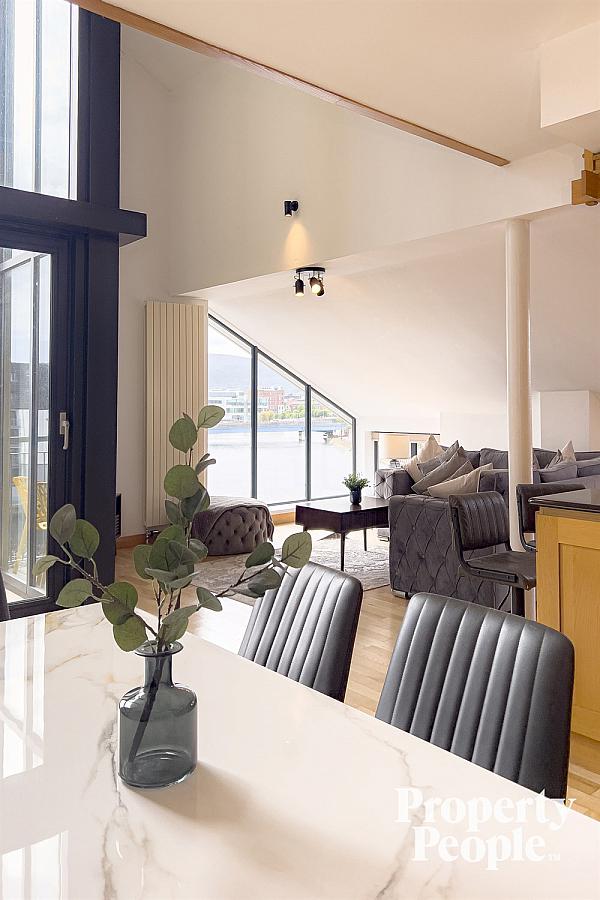 Apartment 17, Pottinger's Quay
