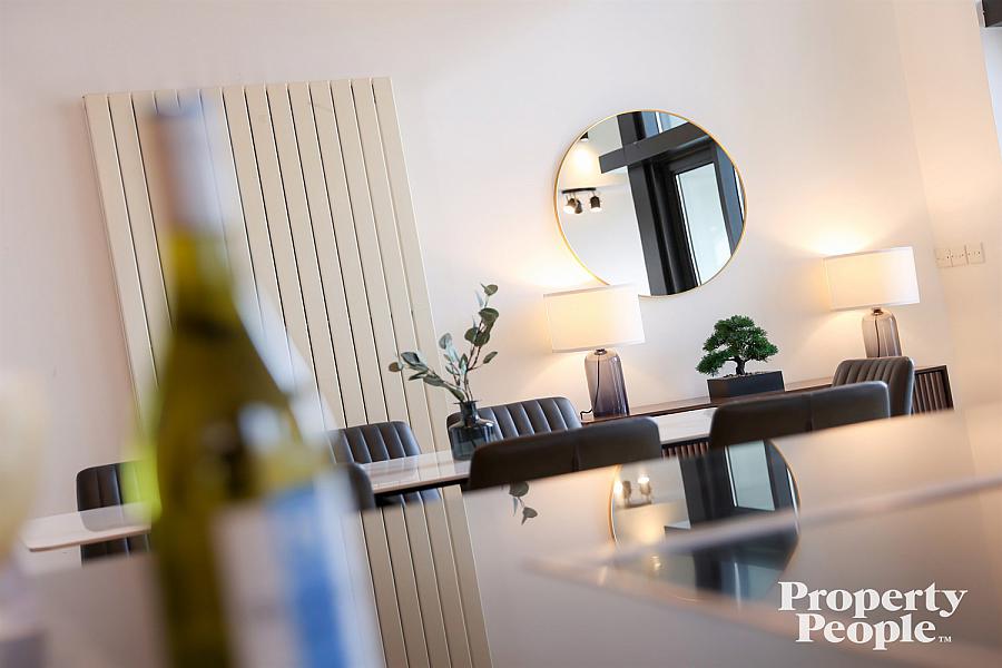 Apartment 17, Pottinger's Quay
