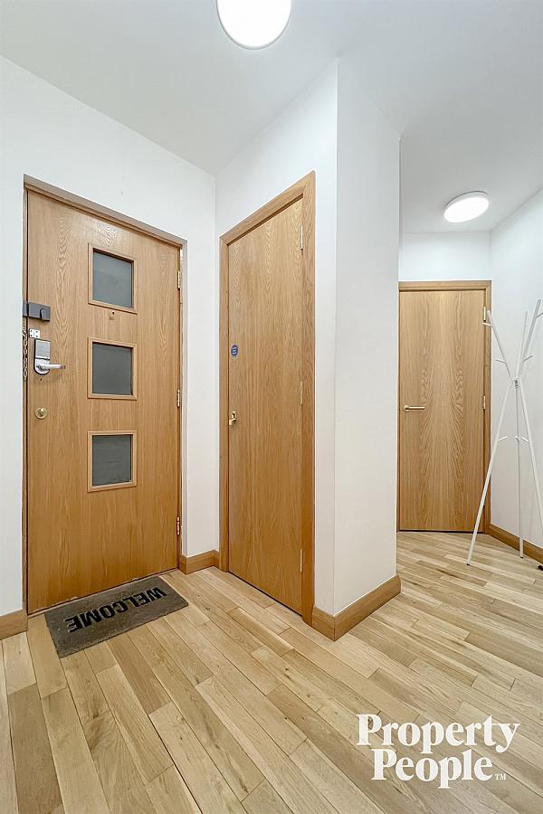 Apartment 17, Pottinger's Quay