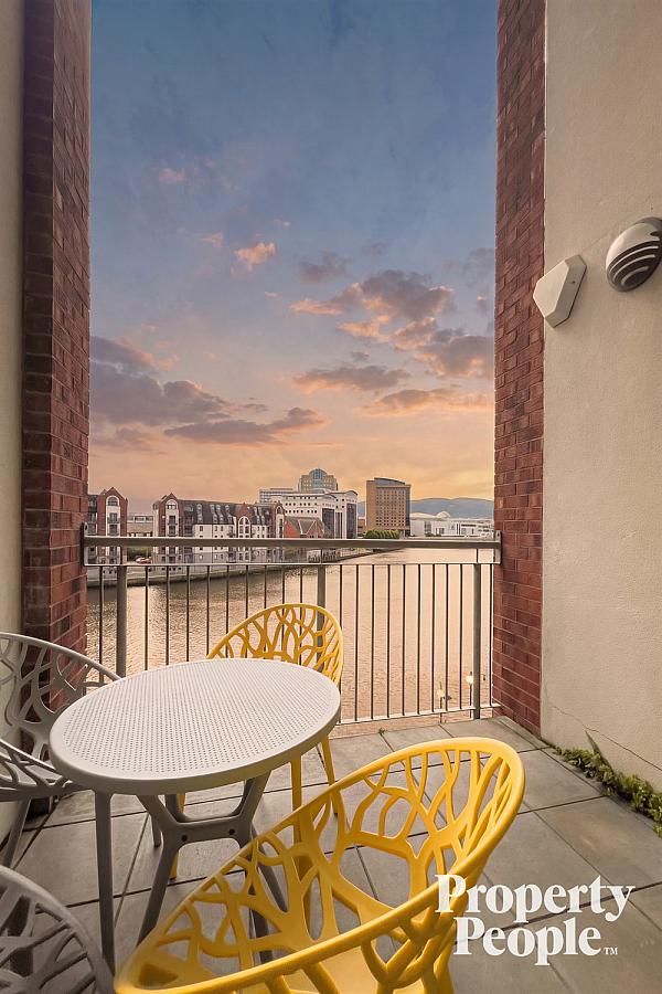 Apartment 17, Pottinger's Quay