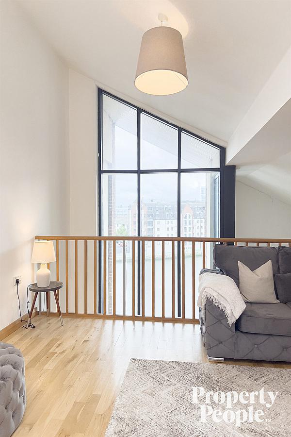 Apartment 17, Pottinger's Quay