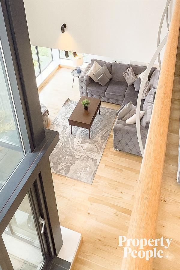 Apartment 17, Pottinger's Quay