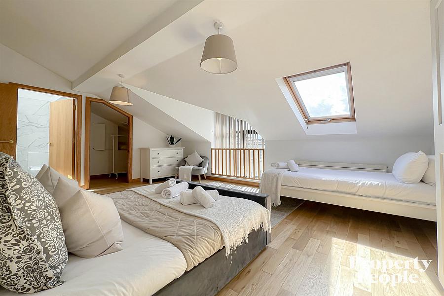 Apartment 17, Pottinger's Quay