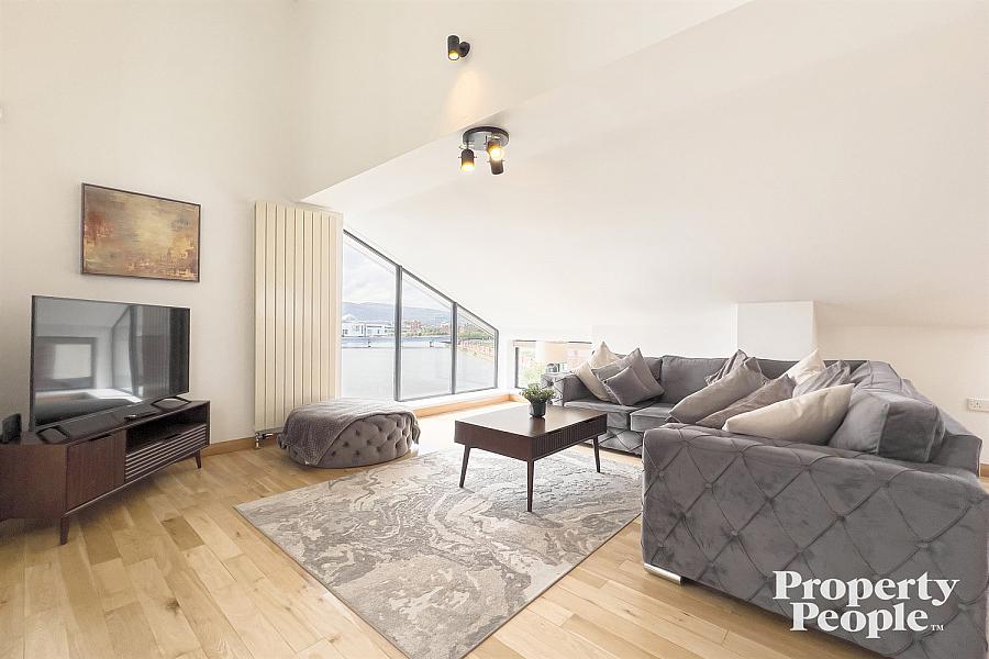 Apartment 17, Pottinger's Quay