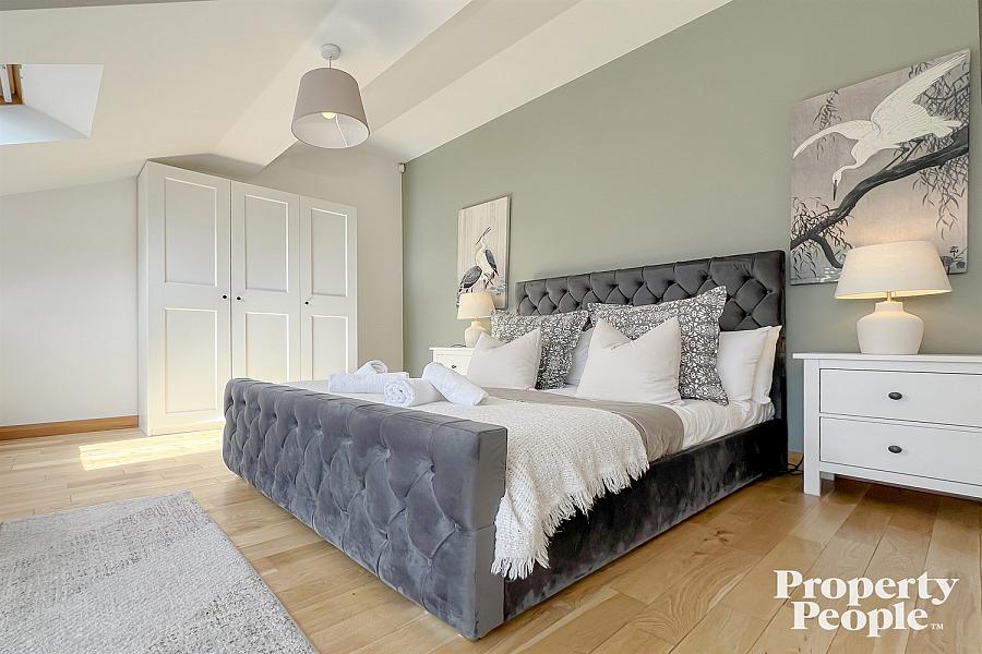 Apartment 17, Pottinger's Quay