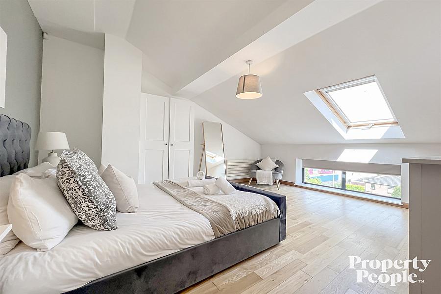Apartment 17, Pottinger's Quay
